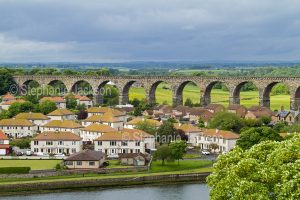 The Royal Border bridge, an historic railway viaduct over the River Tweed linking the British towns of Berwick-upon-tweed / Berwick and Tweedmouth in Northumberland, England