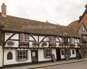 British pubs, English pub, The historic New Inn pub in the town of Salisbury in Wiltshire, England.